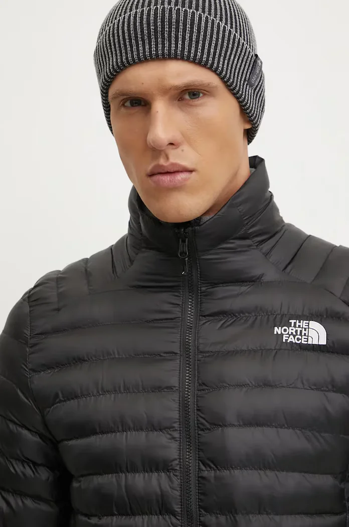 The North Face Спортно яке Huila в черно преходен модел NF0A85AE4GZ1