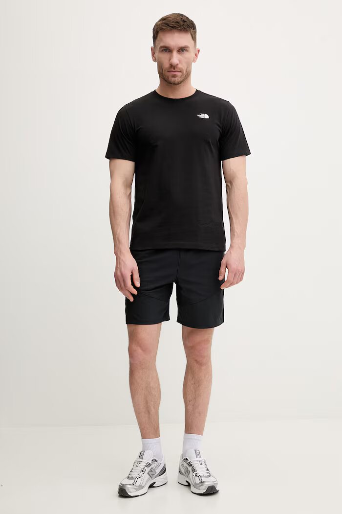 The North Face Тениска Simple Dome в черно с изчистен дизайн NF0A8CZ2JK31