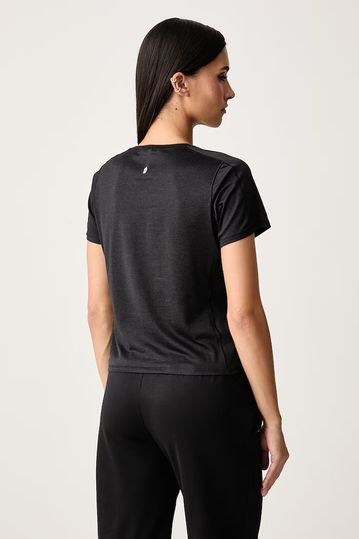 The North Face тениска за трениране дамска JAIDA черна NF0A8GXWMS71