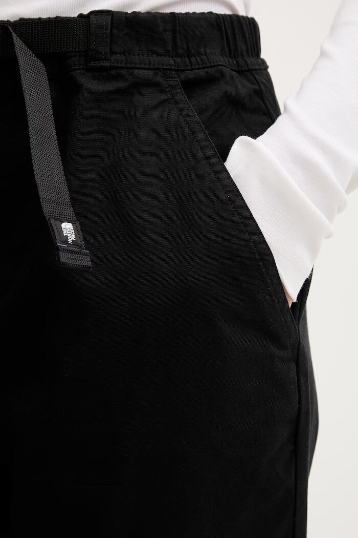The North Face туристически панталон дамски от памук с еластан BETA UTILITY BELTED черен NF0A8B61JK31