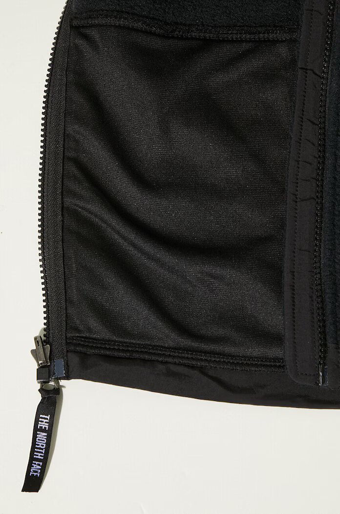 The North Face Яке Retro Denali Jacket в черно преходен модел NF0A88YRJK31