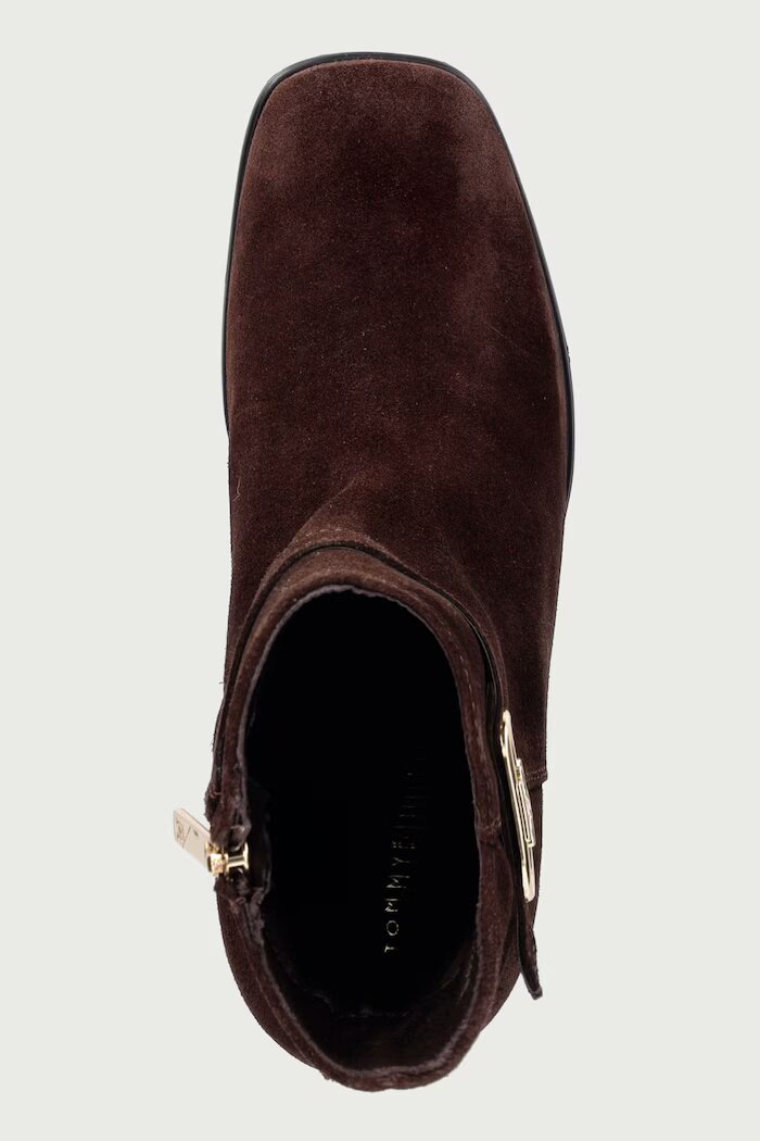 Tommy Hilfiger боти с нисък ток дамски от велур TH STRAP SUEDE BLOCK HEEL BOOT кафяви FW0FW09521