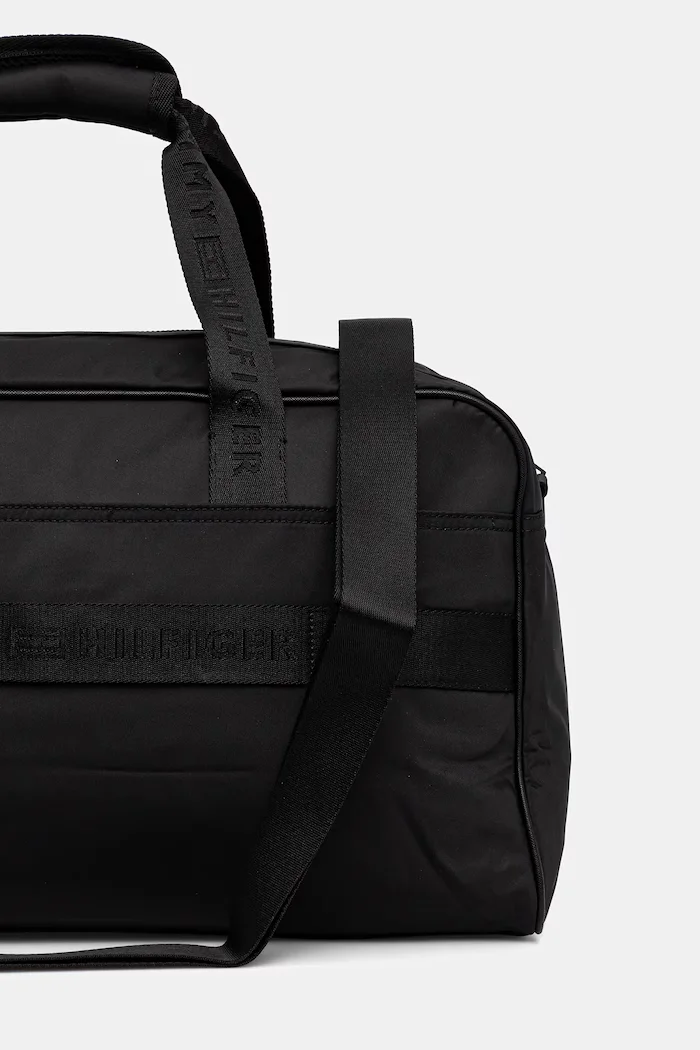 Tommy Hilfiger Чанта 48 x 315 x 22 cm в черно AM0AM13803