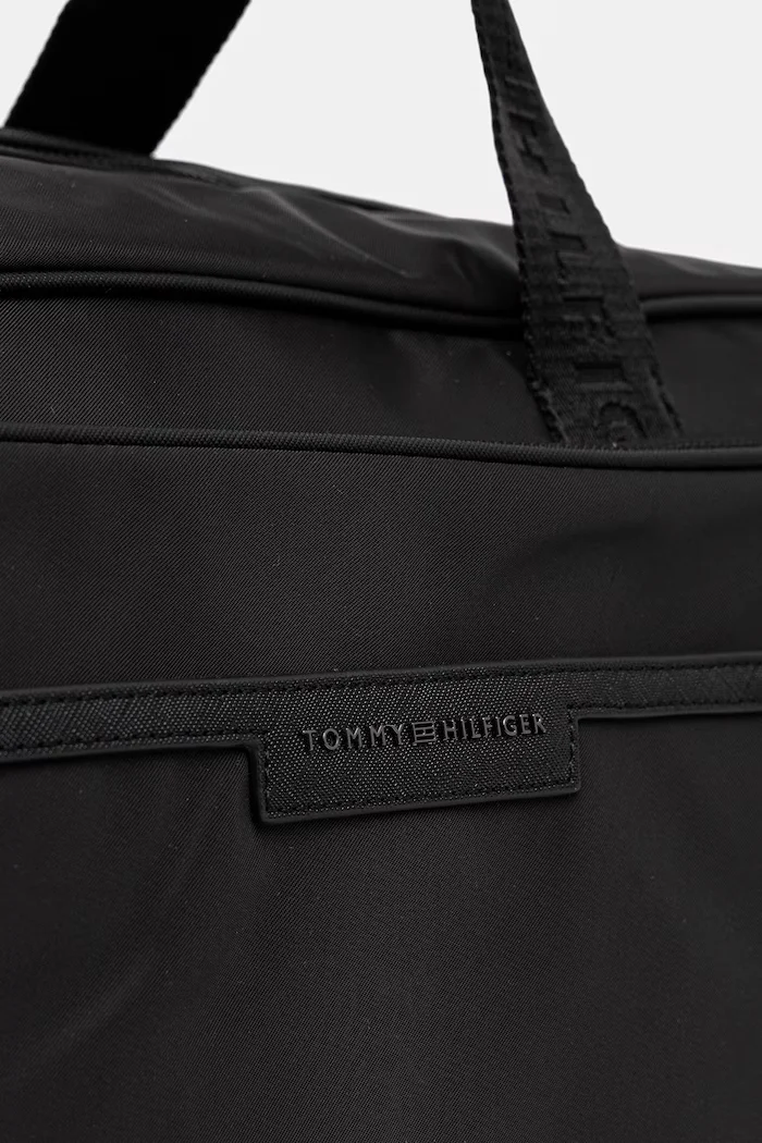 Tommy Hilfiger Чанта 48 x 315 x 22 cm в черно AM0AM13803