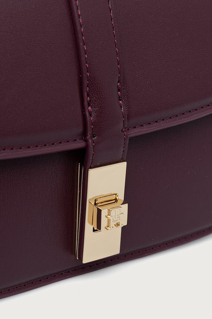 Tommy Hilfiger чанта crossbody дамска от имитация на кожа бордо AW0AW19321