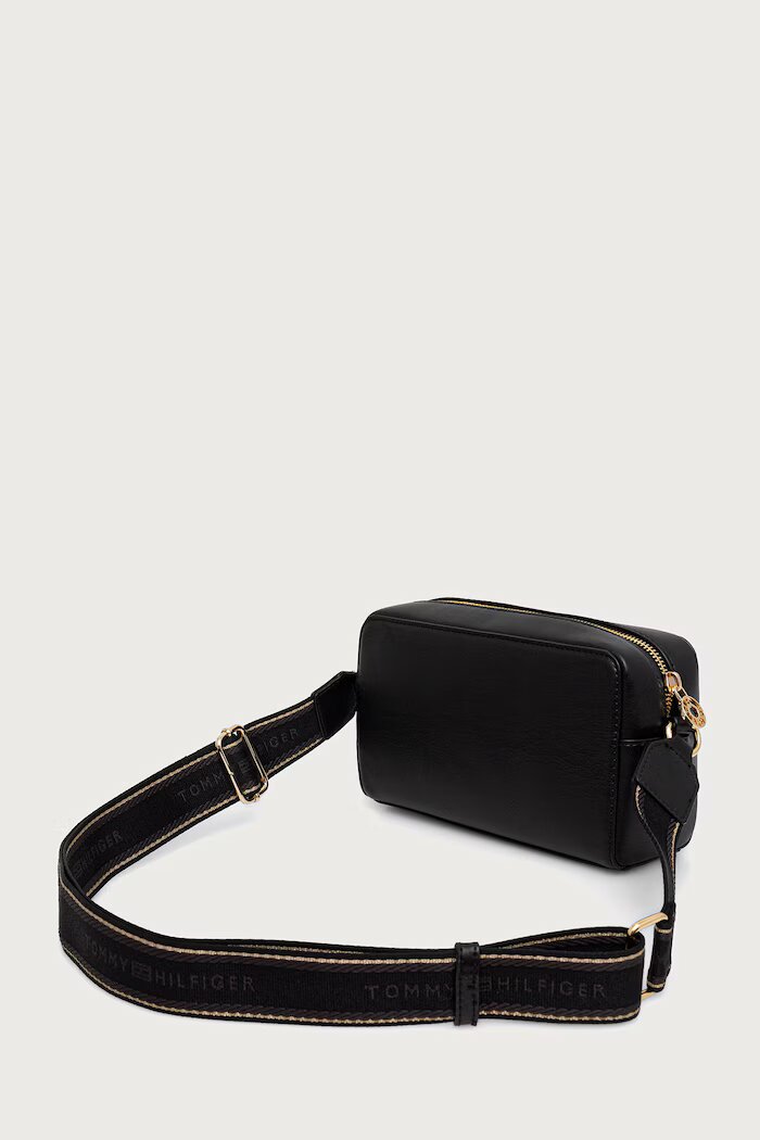 Tommy Hilfiger чанта crossbody дамска от имитация на кожа черна AW0AW19060
