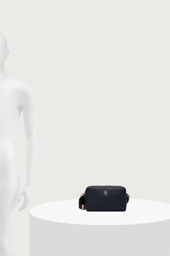 Tommy Hilfiger чанта crossbody дамска от имитация на кожа тъмносиня AW0AW19315