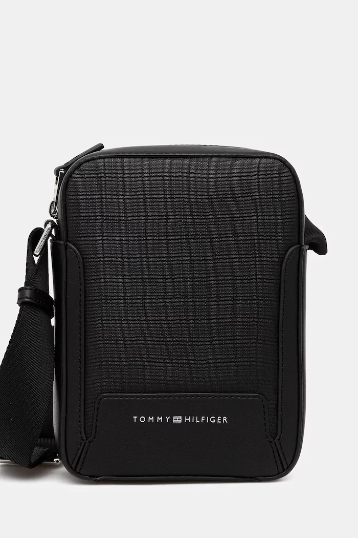 Tommy Hilfiger Чанта през рамо в черно AM0AM13638