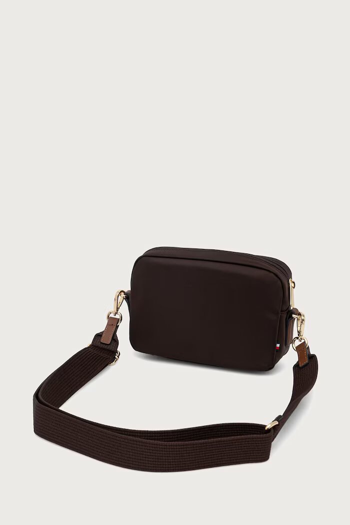 Tommy Hilfiger чанта с регулируема дръжка дамска кафява AW0AW17704