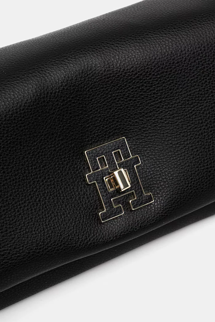 Tommy Hilfiger Чанта в черно AW0AW17462