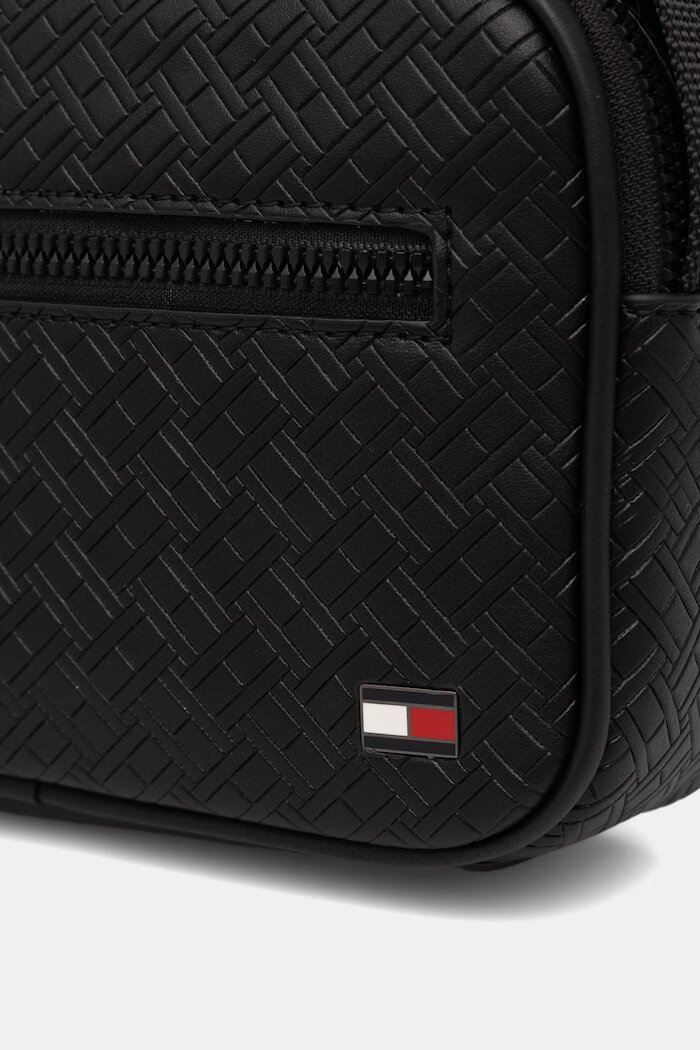 Tommy Hilfiger чанта за рамо мъжка от имитация на кожа черна AM0AM14192