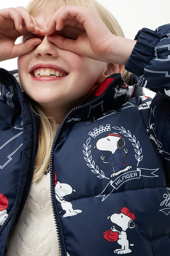 Tommy Hilfiger капитонирано яке за деца x Peanuts тъмносиньо KS0KS00762