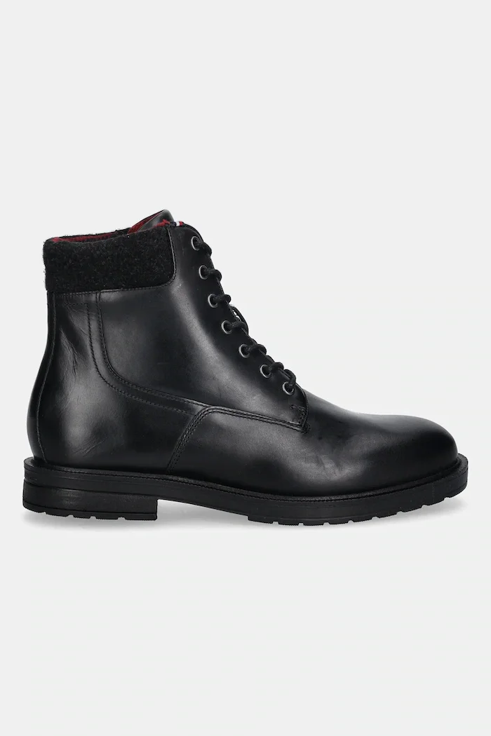 Tommy Hilfiger Кожени туристически обувки CLEATED HILFIGER W LTH BOOT мъжки в черно FM0FM05562