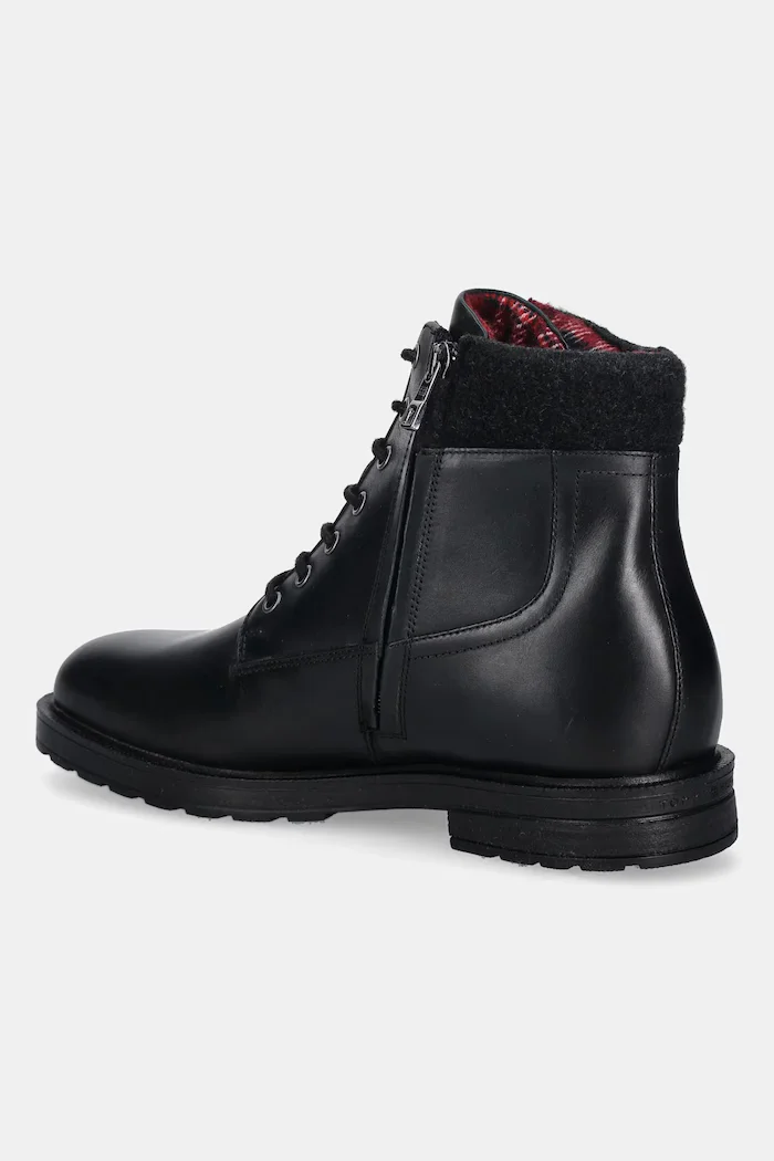 Tommy Hilfiger Кожени туристически обувки CLEATED HILFIGER W LTH BOOT мъжки в черно FM0FM05562