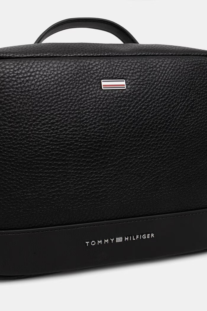 Tommy Hilfiger козметична чанта мъжка от имитация на кожа черна AM0AM14550