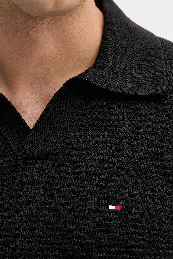 Tommy Hilfiger Памучен пуловер мъжки в черно от лека материя MW0MW41644