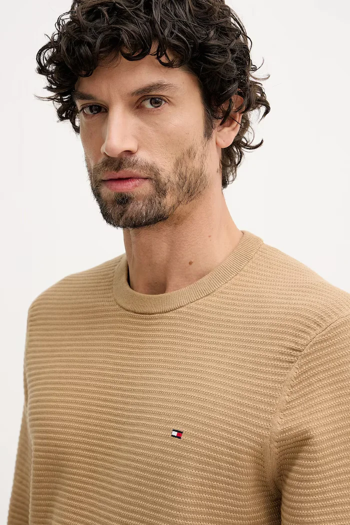Tommy Hilfiger Памучен пуловер мъжки в кафяво от лека материя MW0MW41643