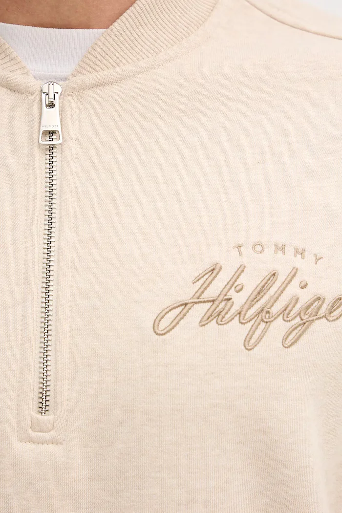 Tommy Hilfiger Памучен суичър мъжки в бежово с изчистен дизайн MW0MW41432