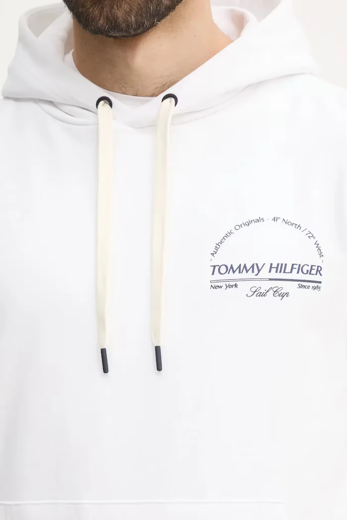 Tommy Hilfiger Памучен суичър в бяло с качулка с принт MW0MW38671