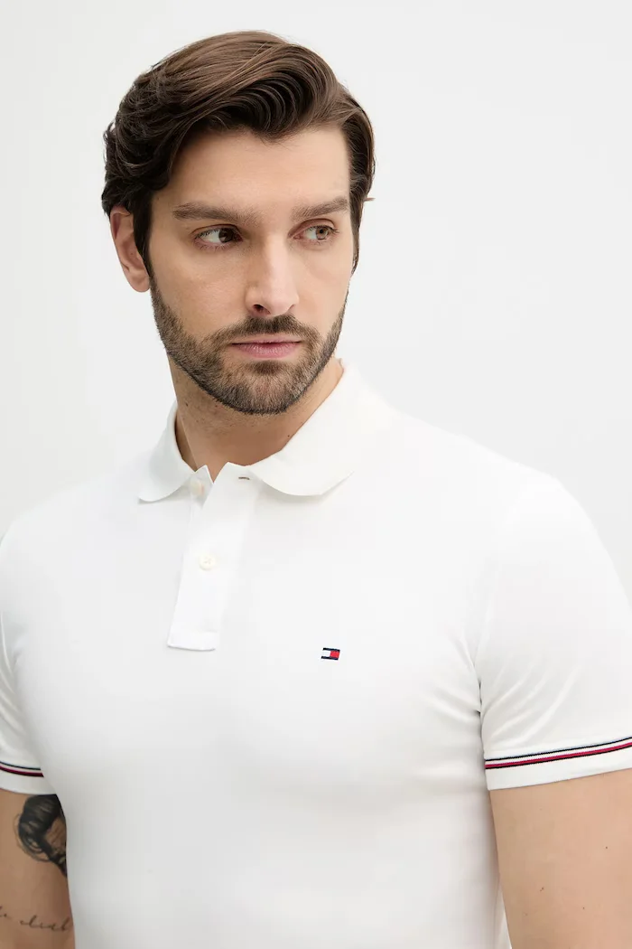 Tommy Hilfiger Памучна тениска с яка в бяло с апликация MW0MW41612