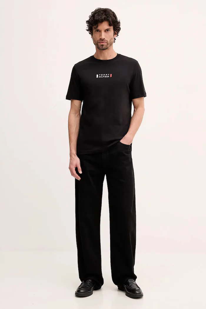 Tommy Hilfiger Памучна тениска в черно с принт MW0MW41453