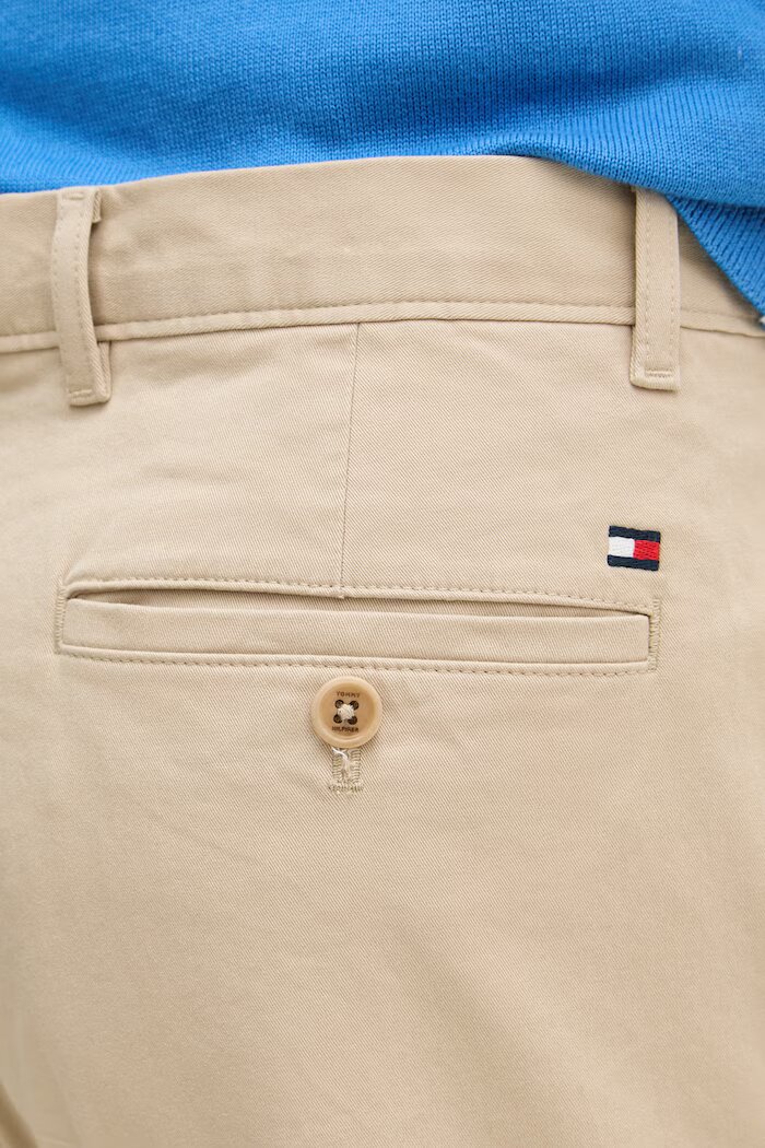 Tommy Hilfiger панталон мъжки от памук с еластан бежов MW0MW40690