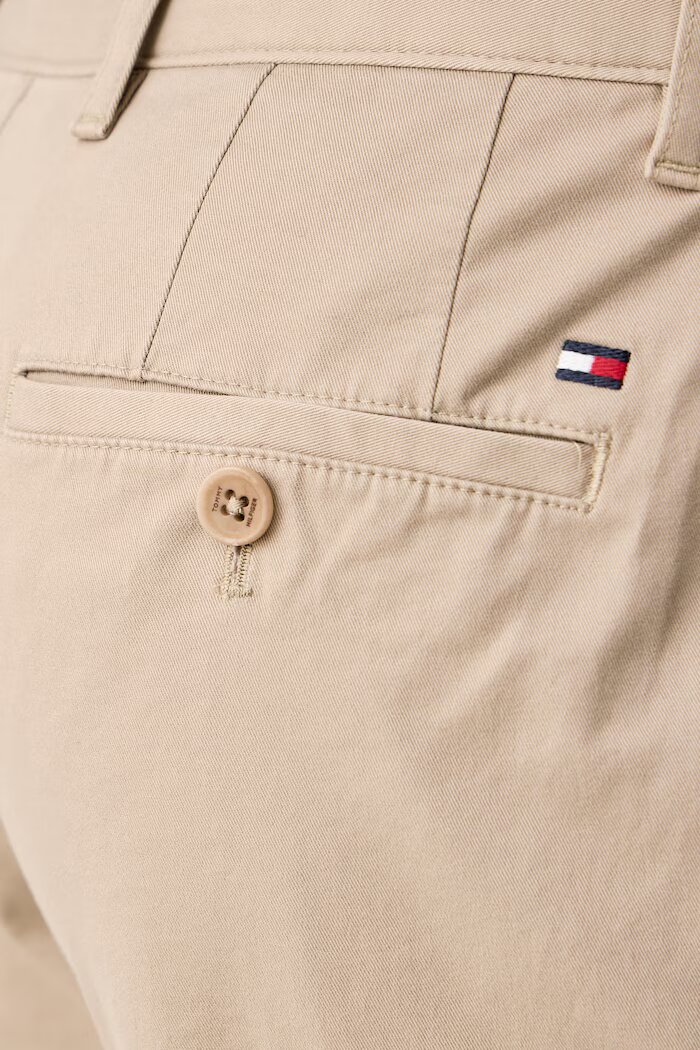 Tommy Hilfiger панталон мъжки от памук с еластан бежов MW0MW41993