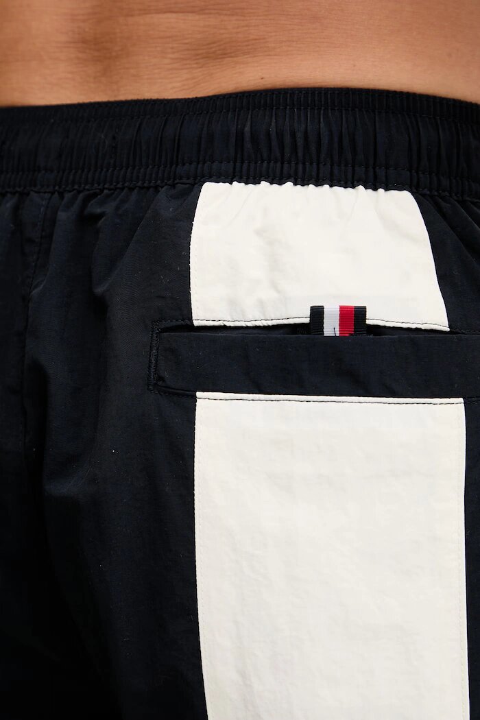 Tommy Hilfiger плувни шорти мъжки тъмносини UM0UM03740