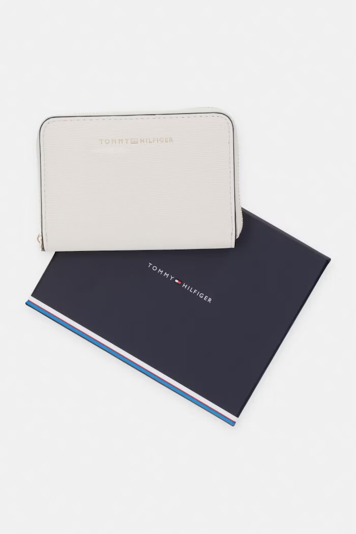 Tommy Hilfiger портфейл дамски бежов AW0AW18487