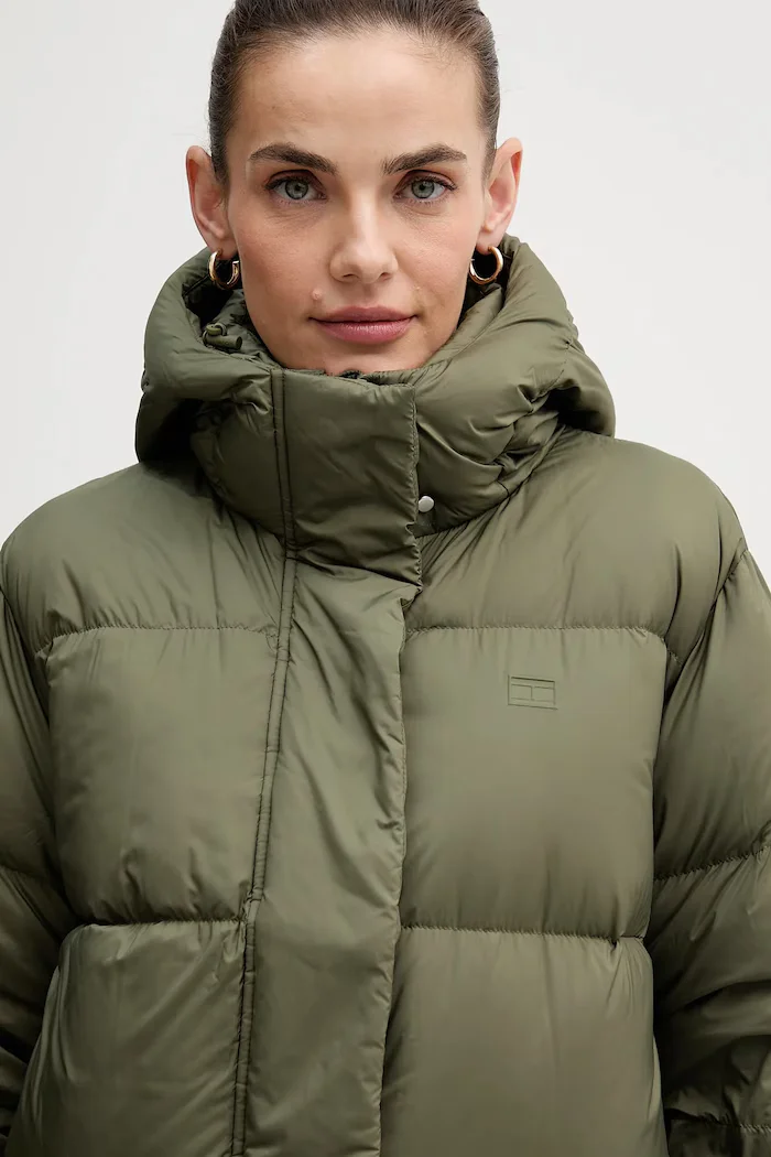 Tommy Hilfiger Пухено яке в зелено зимен модел WW0WW46535