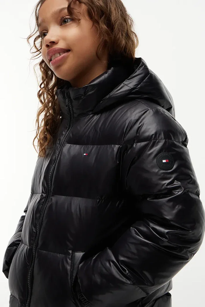 Tommy Hilfiger пухено яке за деца черно KG0KG09673