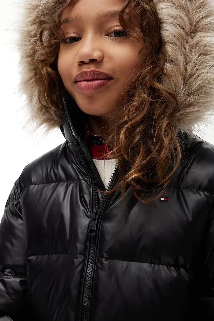 Tommy Hilfiger пухено яке за деца черно KG0KG09673