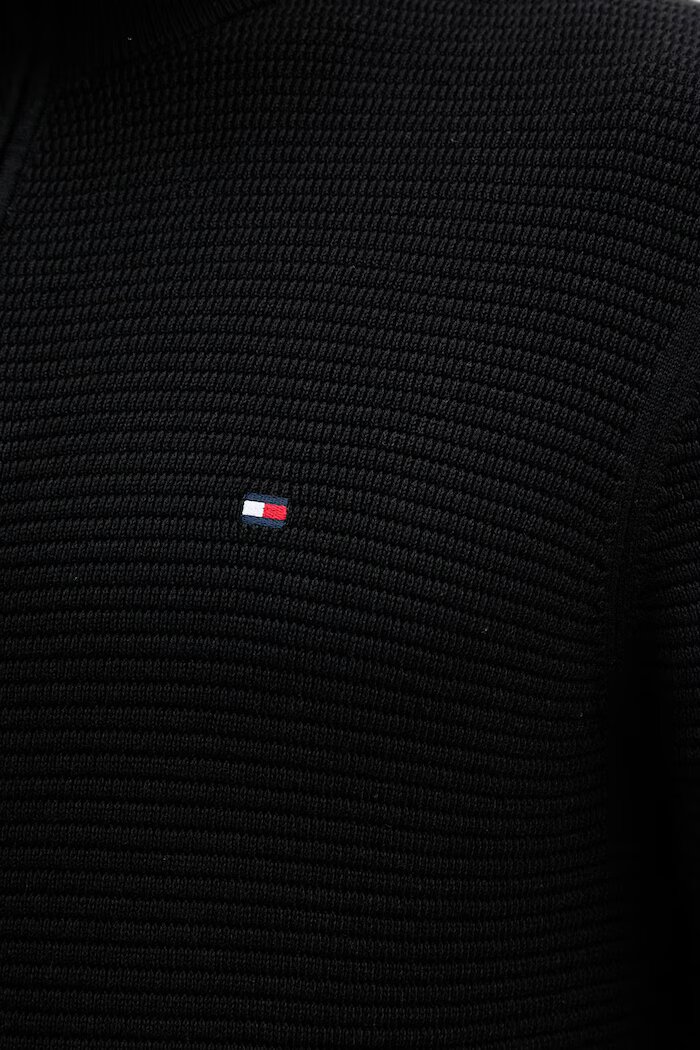 Tommy Hilfiger пуловер мъжки от памук черен MW0MW42916