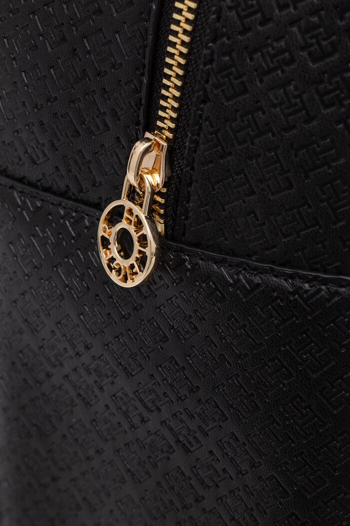 Tommy Hilfiger раница дамска от имитация на кожа черна AW0AW19284