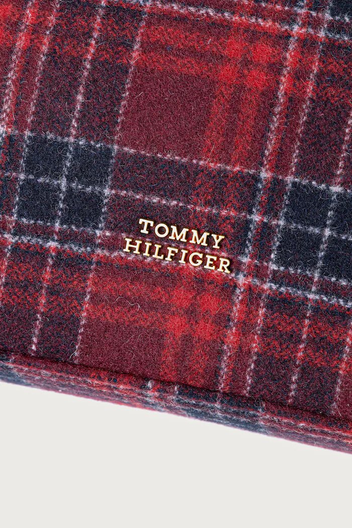 Tommy Hilfiger шопинг чанта дамска от вълнена материя тъмносиня AW0AW19513
