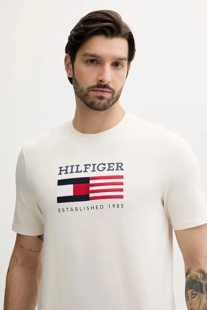 Tommy Hilfiger тениска мъжка от памук бежова MW0MW39843