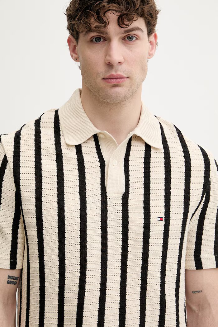 Tommy Hilfiger тениска с яка мъжка от памук бежова MW0MW42770