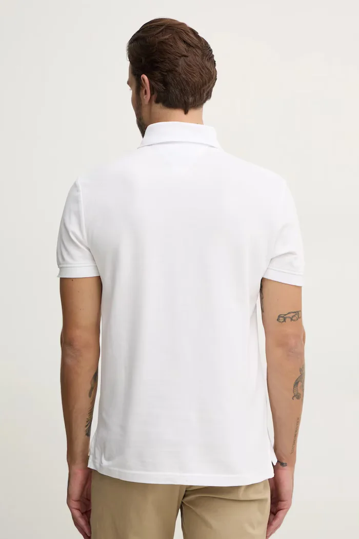 Tommy Hilfiger Тениска с яка в бяло с апликация MW0MW38130