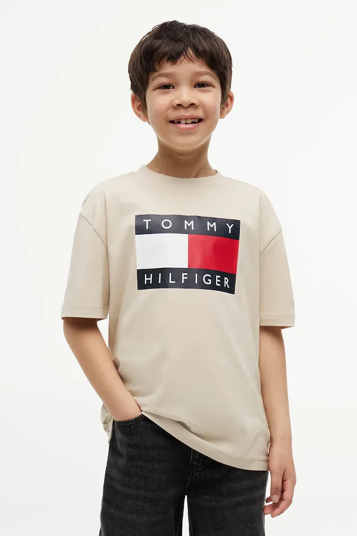Tommy Hilfiger тениска за деца от памук бежова KB0KB10340