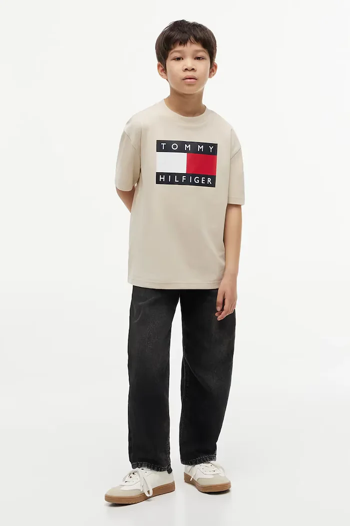 Tommy Hilfiger тениска за деца от памук бежова KB0KB10340