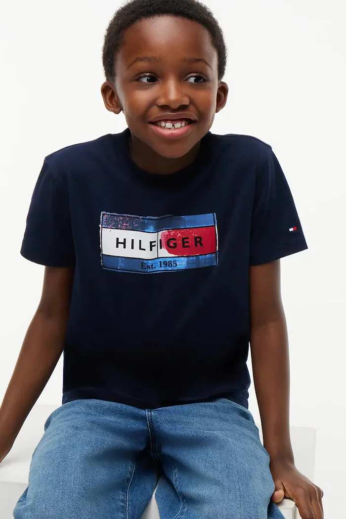 Tommy Hilfiger тениска за деца от памук тъмносиня KB0KB10769
