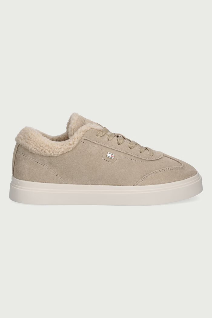 Tommy Hilfiger TH CHIC CUPSOLE WL маратонки дамски от велур бежови FW0FW09597