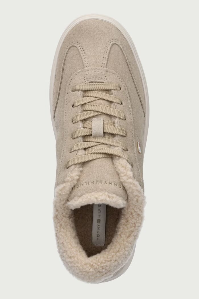 Tommy Hilfiger TH CHIC CUPSOLE WL маратонки дамски от велур бежови FW0FW09597