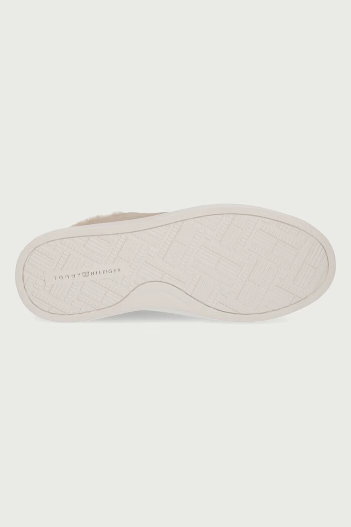 Tommy Hilfiger TH CHIC CUPSOLE WL маратонки дамски от велур бежови FW0FW09597