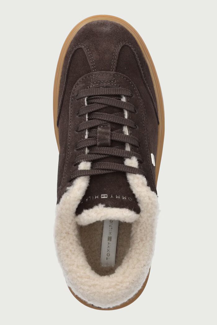 Tommy Hilfiger TH CHIC CUPSOLE WL маратонки дамски от велур кафяви FW0FW09597