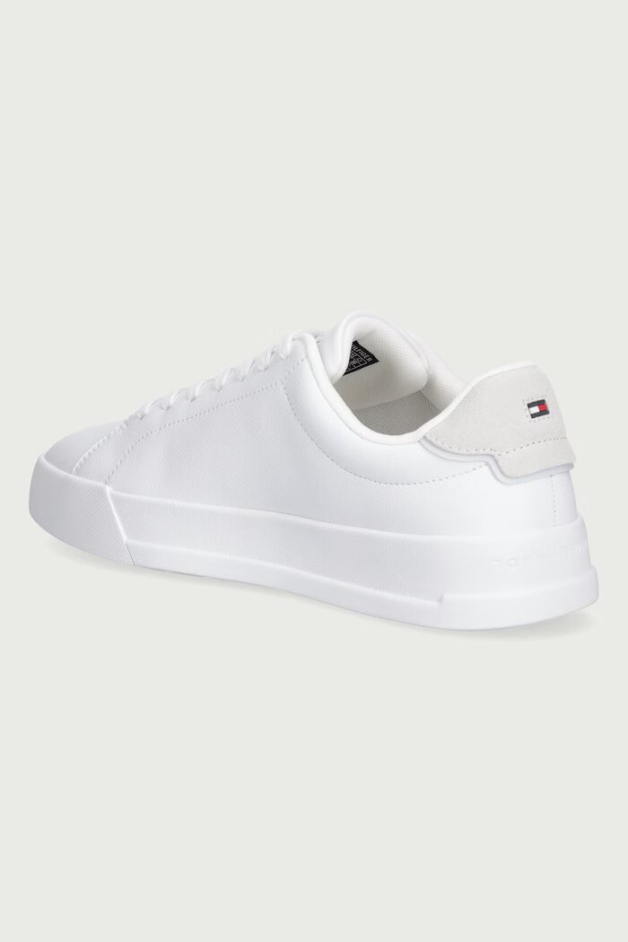 Tommy Hilfiger TH COURT CORE маратонки мъжки от кожа бели FM0FM05904
