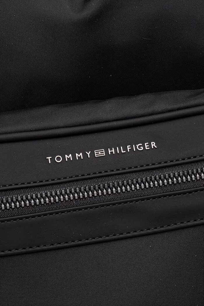 Tommy Hilfiger туристическа раница черна AM0AM14296