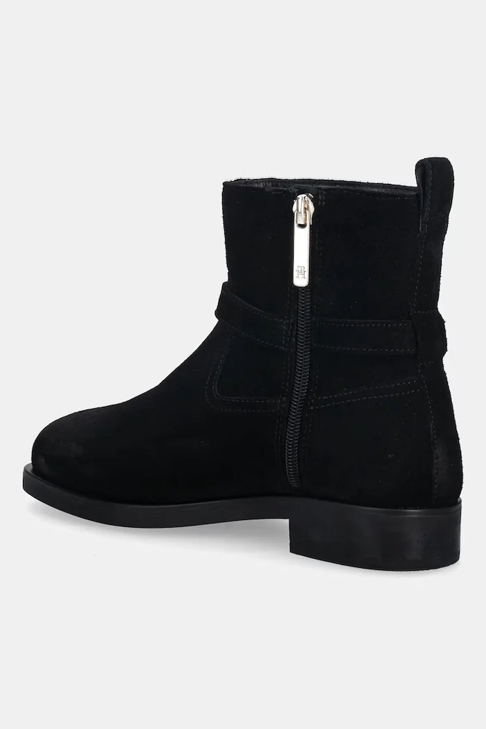 Tommy Hilfiger Велурени боти TH BUCKLE RIDING SUEDE BOOTIE в черно с равна подметка FW0FW09047