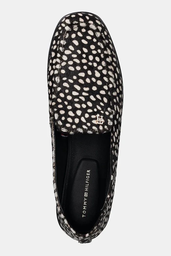 Tommy Hilfiger Велурени мокасини TH PONEY HAIR LOAFER в черно с равна подметка FW0FW09169