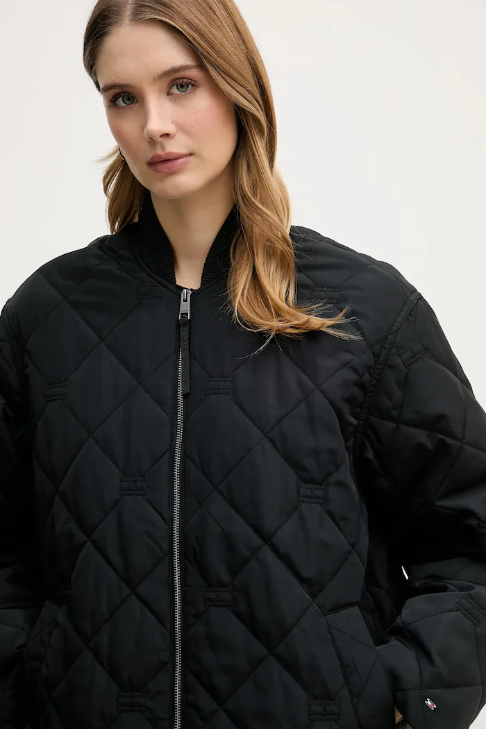 Tommy Hilfiger Яке в черно преходен модел WW0WW48691